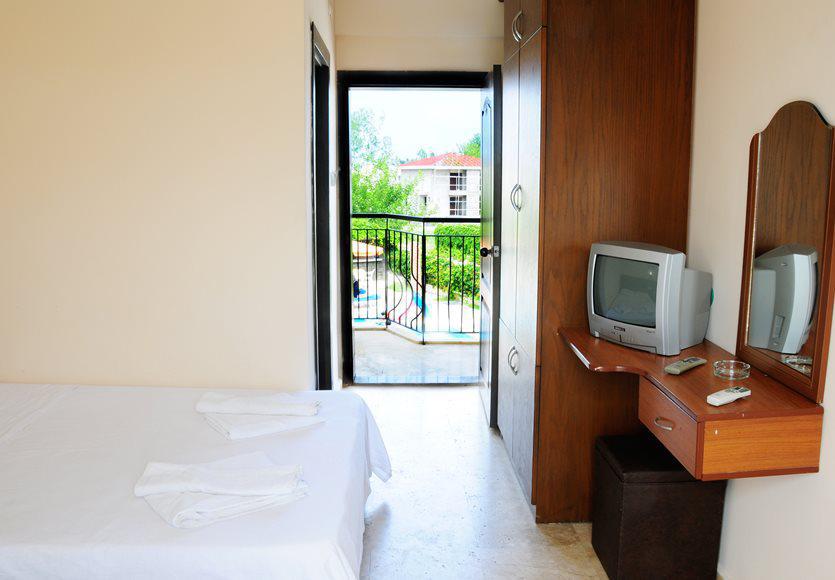 Las Palmeras Hotel Çamyuva Zewnętrze zdjęcie